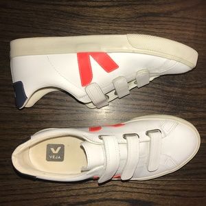 Veja Esplar Velcro size 10 (women)